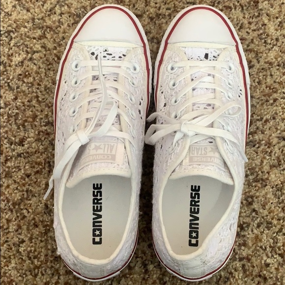 white lace converse